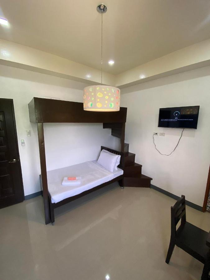 Ma Lourdes' Inn Palompon エクステリア 写真