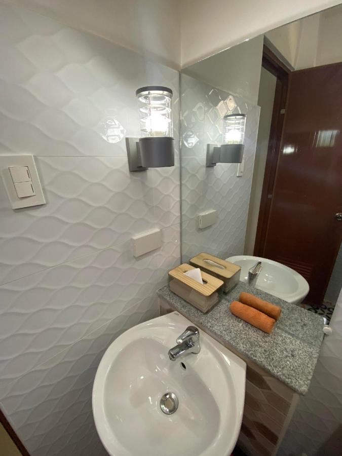 Ma Lourdes' Inn Palompon エクステリア 写真