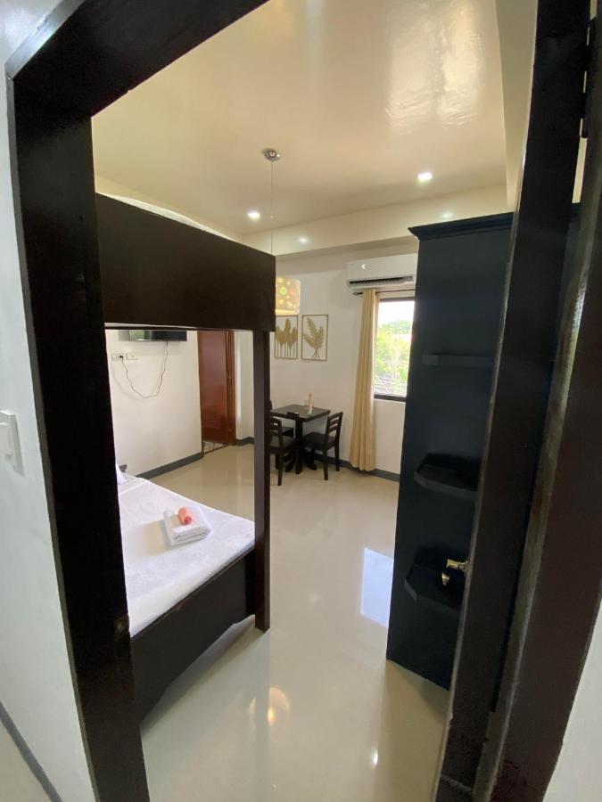 Ma Lourdes' Inn Palompon エクステリア 写真